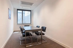 Alles beginnt mit A   Arbeiten, Austauschen, Ankommen im Regus Westbahnhof Bild 4