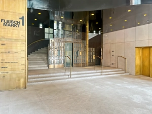 Alles außer gewöhnlich   Arbeit, Austausch und Ambition im Regus Fleischmarkt Bild 8