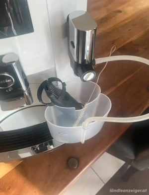 Jura E8 Kaffeemaschine Bild 2