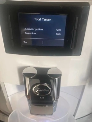 Jura E8 Kaffeemaschine Bild 3