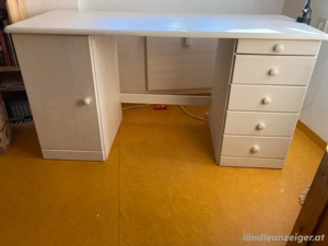 Schreibtisch Vollholz Bild 1