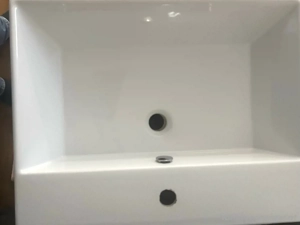  Verschenke Spiegelschrank und Badunterbauschrank mit Badverbau, ohne Wasserhahnen und Abfluss