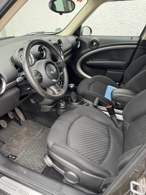 Mini Cooper D Countryman All4 Bild 2