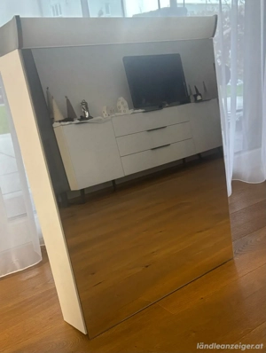  Verschenke Spiegelschrank mit Badverbau, ohne Wasserhahnen und Abfluss Bild 7
