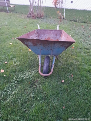 Alte Schubkarre  Bild 2