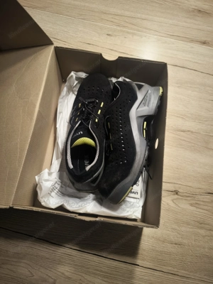 Uvex Arbeitsschuhe S1 Stahlkappen-Sicherheitsschuhe Bild 3