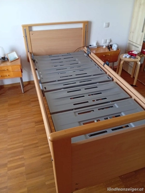 Krankenbett der Firma Feuerstein und Klocker GmbH Humantechnik Bild 8