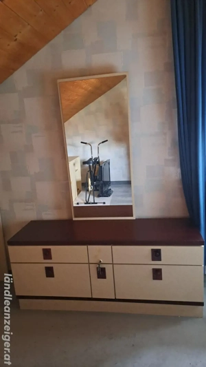 5türiger Kasten, Kommode, 2 Nachtkästchen Bild 2