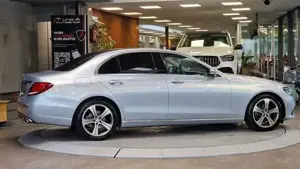 Mercedes-Benz E 220 Bild 14