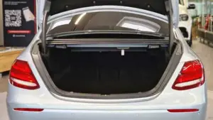 Mercedes-Benz E 220 Bild 17