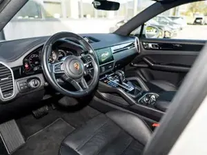 Porsche Cayenne Bild 9