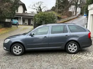 Skoda Octavia Kombi 1.6 Tdi  Bild 9
