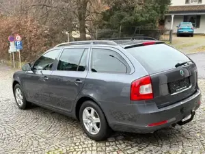 Skoda Octavia Kombi 1.6 Tdi  Bild 8