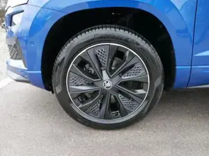 Skoda Karoq Sportline 2,0 TDI DSG 4x4 *GARANTIE*AHK*NAVI*MA... Bild 3