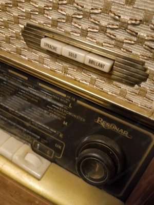 Alter Radio mit Plattenspieler "Marke Resonar" Bild 5