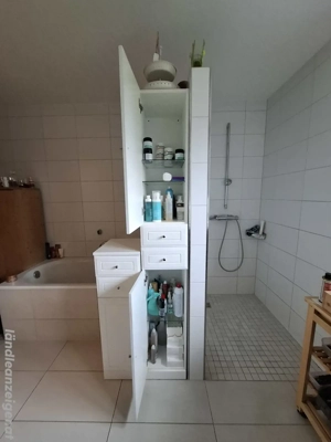 Badezimmerschrank Bild 2