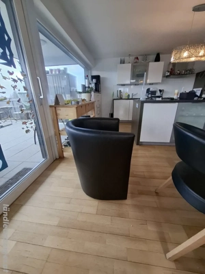 Kunstlederstuhl Bild 2