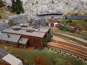 Modelleisenbahn H0 Sehr günstig Häuser, Bäume, Gleise......... Bild 7