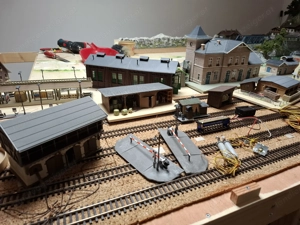 Modelleisenbahn H0 Sehr günstig Häuser, Bäume, Gleise......... Bild 9