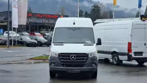 Mercedes-Benz  Bild 2