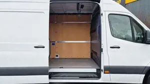 Mercedes-Benz  Bild 9