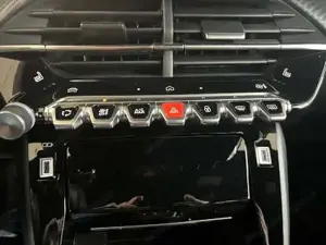 Peugeot 2008 Bild 15