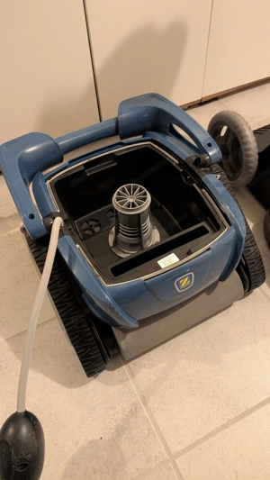 Zodiac Poolroboter RC4402 CyclonX Pro inkl. Caddy und OVP Bild 5