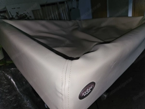 hochwertiges Hunde Kunstleder Bett Bild 2