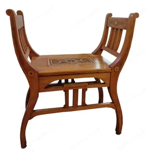 Nobler, antiker Holzsessel