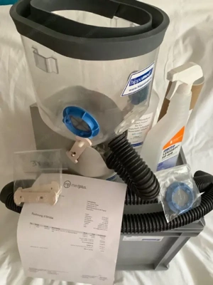 Hippomed AirOne Flex Ultraschall Vernebler Pferd inkl. Warmblutmaske und Starter Bild 3