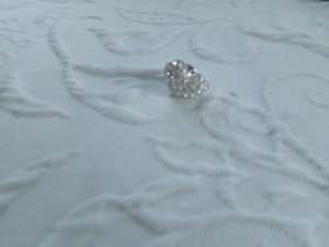 Knopfbrosche Herzform Bild 3