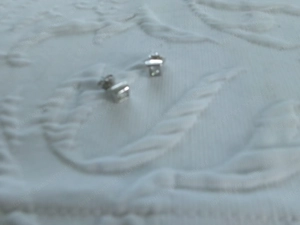 Ohrstecker mit weißen Steinen  Bild 4