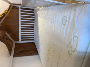 Kinder- Hausbett 120x90 cm zu verschenken  Bild 3