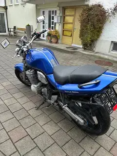 Suzuki Bandit GSF 600 S   Naked Bike Bild 4