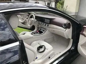 Mercedes-Benz E-Klasse Bild 3