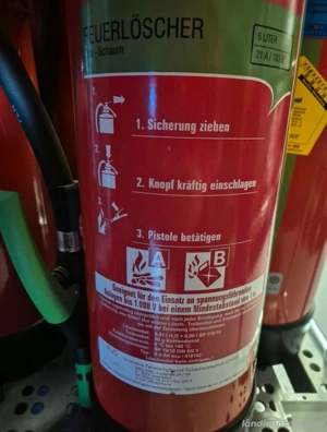 Gloria Feuerlöscher 6L Schaum vorgeführt Bild 5