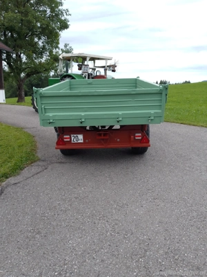 Anhänger Dreiseitenkipper Bild 2