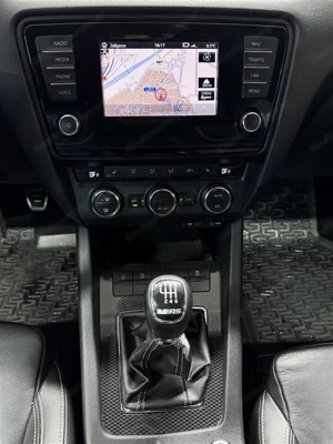 Skoda Octavia VRS AHK*Navigation*Sitzheizung*Start Stop Bild 8