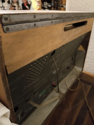Alter Radio mit Plattenspieler "Marke Resonar" Bild 1