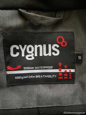 Schianzug mit Kapuze Grösse S  Bild 2