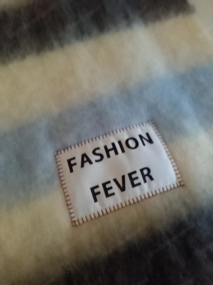 Lässiger weicher breiter Schal neuwertig Bild 2