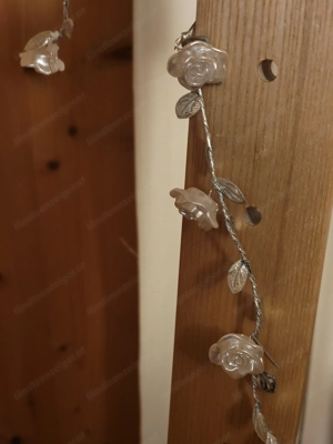 Eine kurze LED Lichterkette, Rosen Bild 2