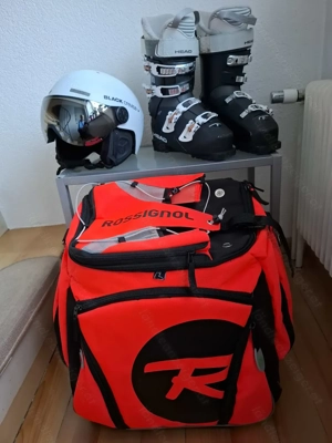 Schischuhe, Tasche, Helm Bild 2