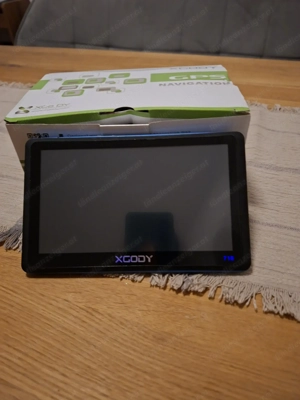 Nagelneues Navi fürs auto Bild 1