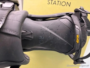 Snowboard mit Bindung