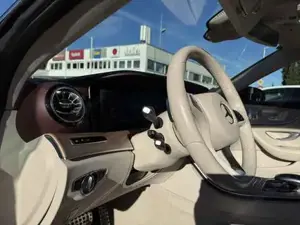 Mercedes-Benz E-Klasse Bild 12