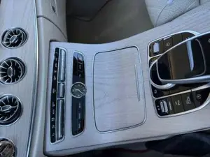 Mercedes-Benz E-Klasse Bild 16