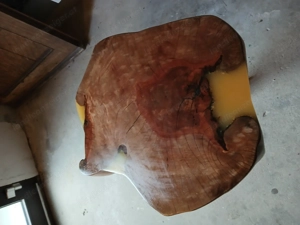 Schöner Kirsch Holz Tisch mit Epoxy verfeinert!! Bild 4