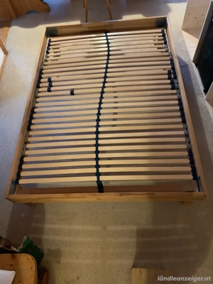 Bett und Lattenrost  Bild 4