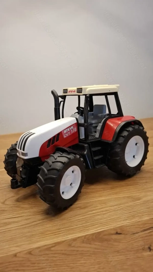 Bruder Steyr CVT 170 Traktor Bild 3